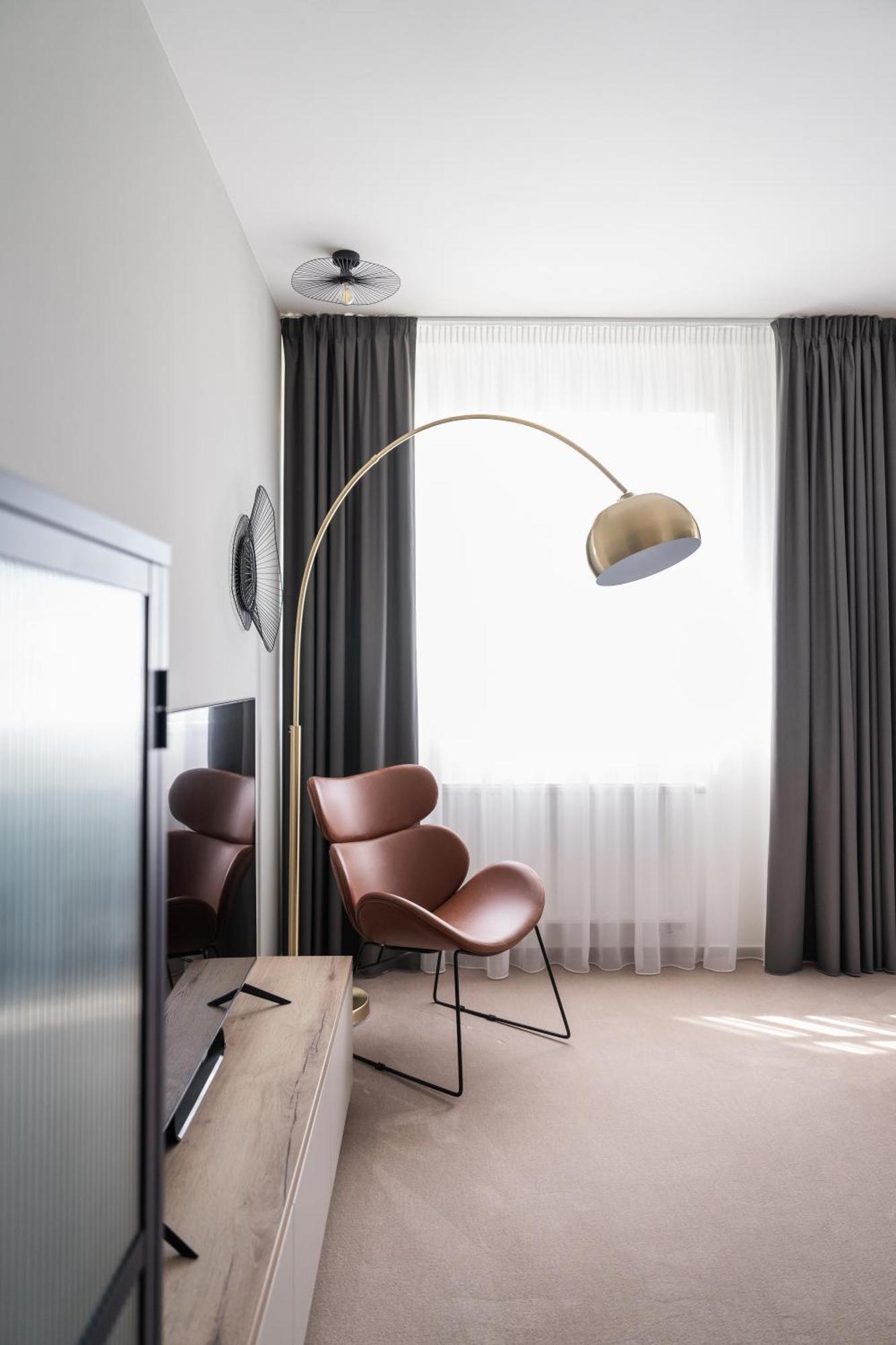 Apartments By Prague City Golf ภายนอก รูปภาพ